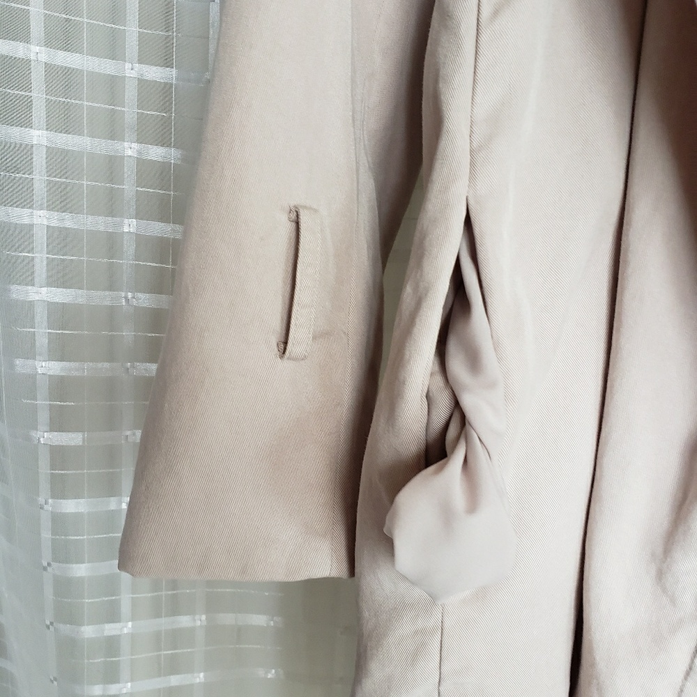 Spring Coat - image 5